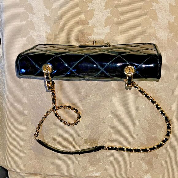 Classic Giani Bernini Handbag Black Patent Leather Gold Chain Shoulder strap NEW - Picture 10 of 16